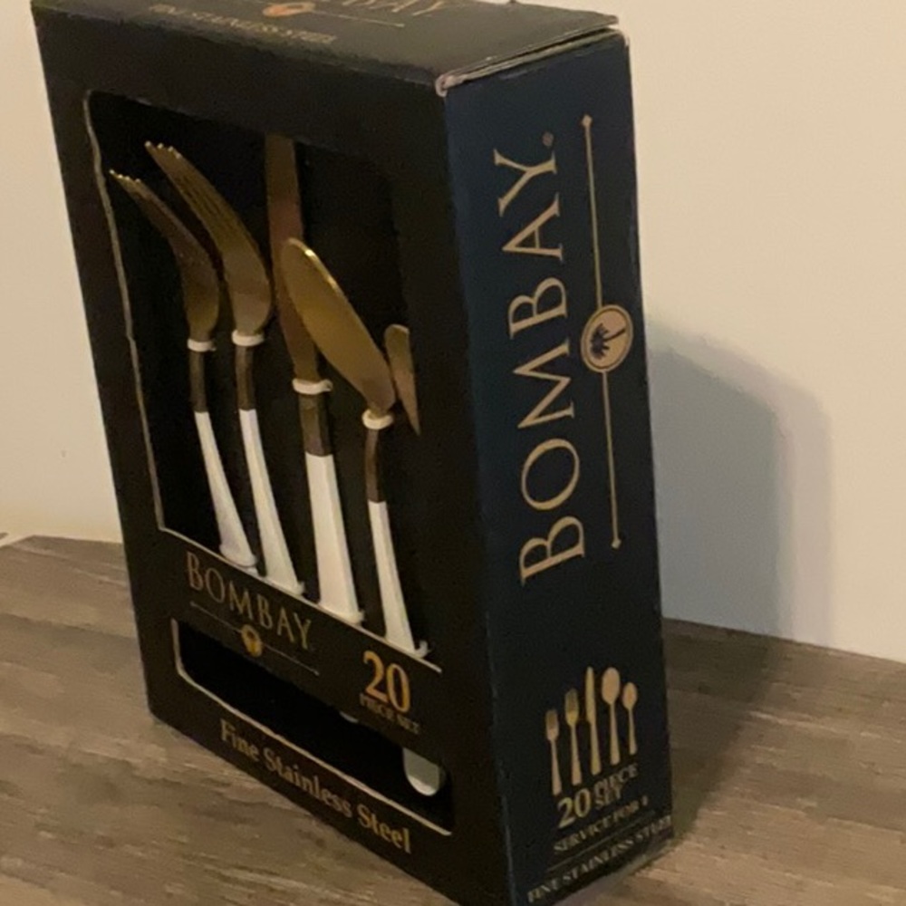 BOMBAY MIRABELLA GOLD WHITE FINE STAINLESS 20pc. FLATWARE. NEW IN BOX - Picture 4 of 5